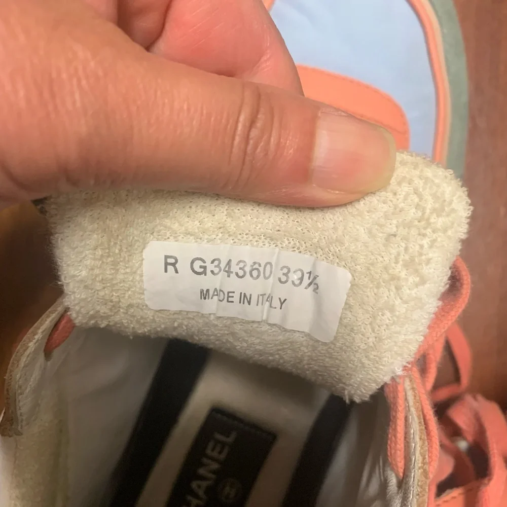 Chanel coral blue sneakers - Picture 9 of 15